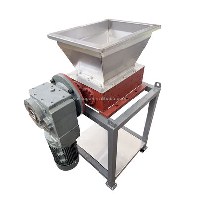 Vermogen 1,5 kW Duurzame universele organische afvalmachine Kleine groentebreker met ingebouwde drager met kerncomponenten