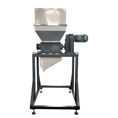 5.5KW Kracht Hoge productiviteit Continuous Feeding Food Waste Shredder voor keuken en compost